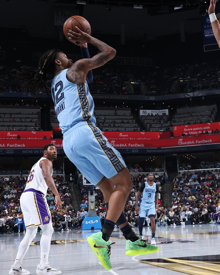 包含火箭鏖战吉林队，莫兰特高光表现的词条