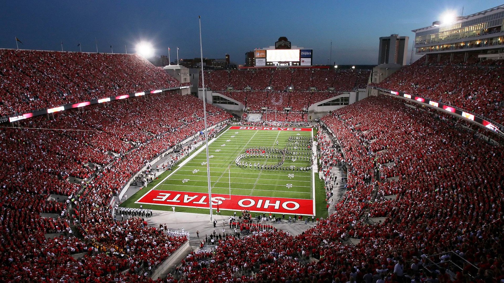 银箭复兴与孤勇者，当梅赛德斯的完胜，照见诺里斯的一肩独扛