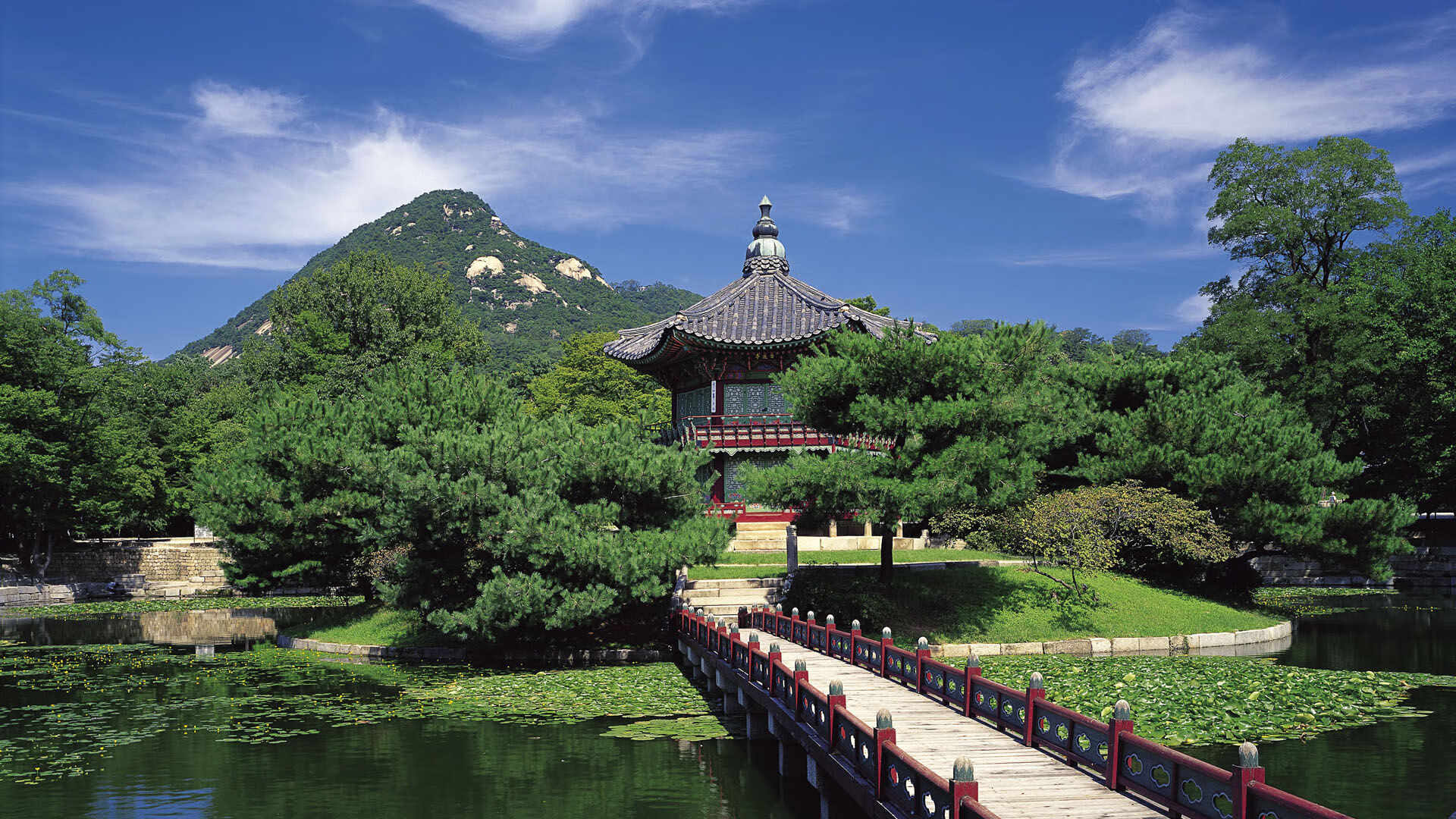 一喜一悲，阿什拉夫刷新纪录闪耀全场，拉齐奥关键战突围墨西哥遇挫