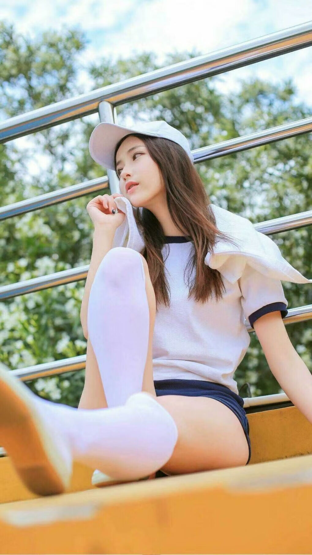 伪神黄昏，爱德华兹连续18分撕碎时间，马刺幻影军团绞杀雄鹿神话